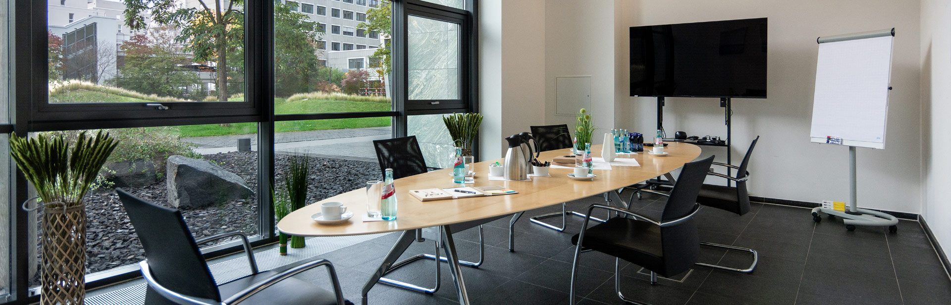 Alpha 6 Meeting Raum